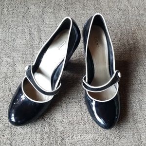 Fioni patent leather heels size 7
